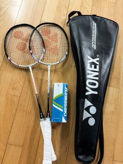 Yonex羽球拍  二支拍贈拍套+2顆全新羽球
