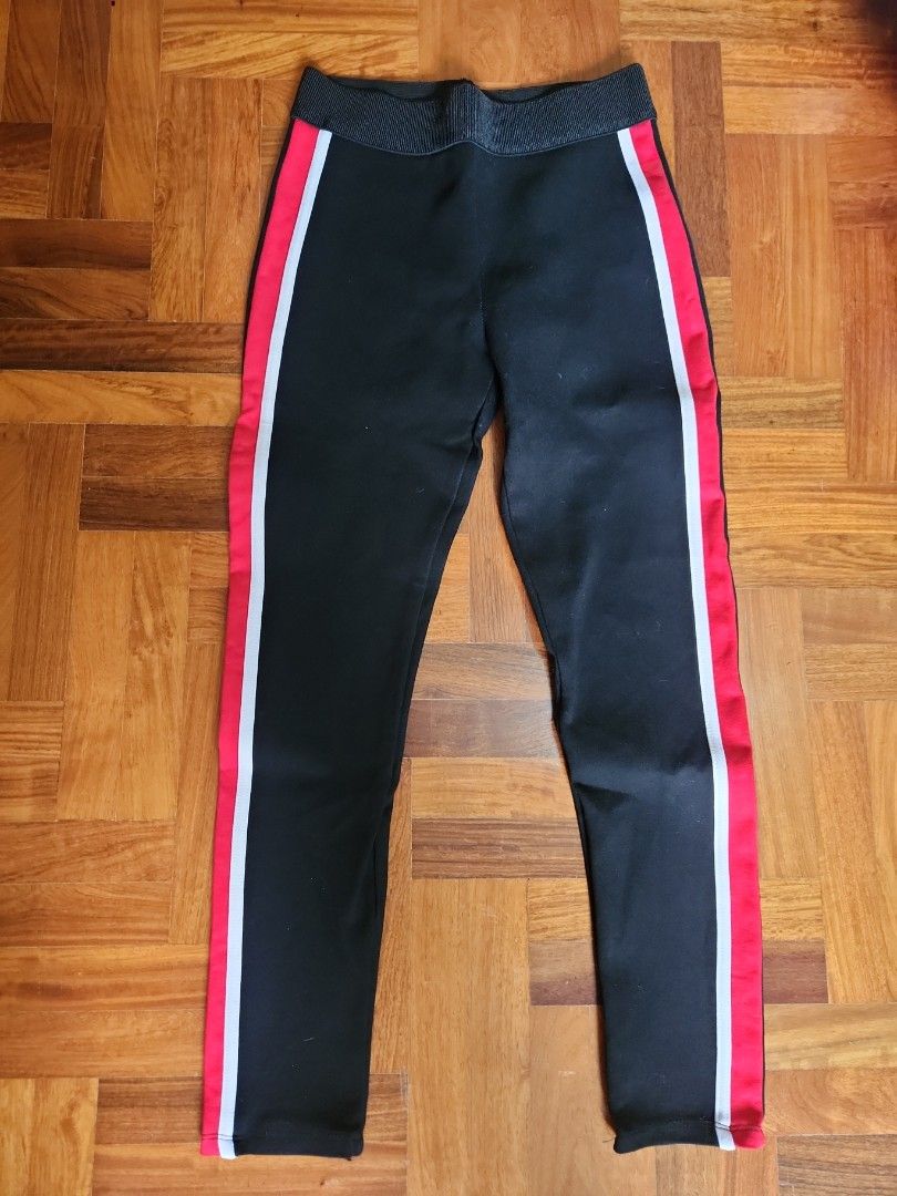 Zara Basic tights (Category: Jeans & Leggings) located in Singapore. Submitted by gentledolphin_6dad58 (Listing ID 1269145293, Image 1). Description: price negotiable, esp if fast deal.