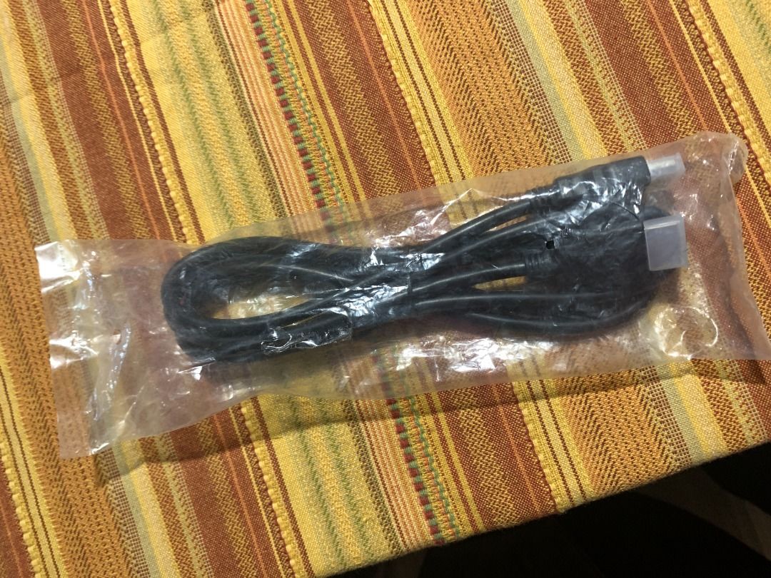 HDMI cable (Category: Electrical, Adaptors & Sockets) located in Marikina City. Submitted by theflos (Listing ID 1275260257, Image 1). Description: .