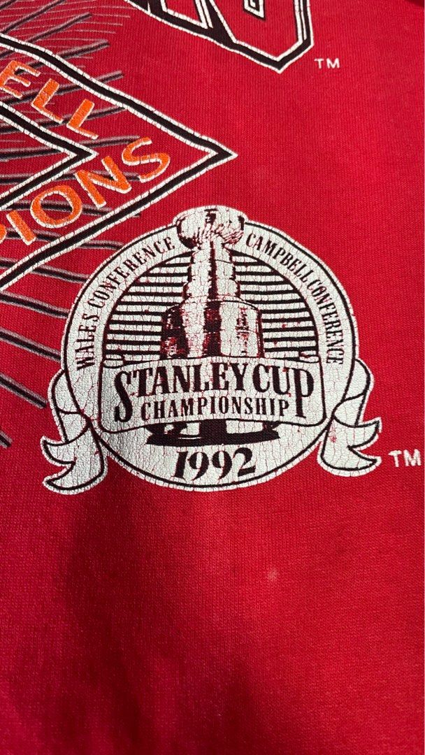 1992 Vintage Chicago Blackhawks Stanley Cup championship tee single stitched (Category: Tshirts & Polo Shirts) located in Singapore. Submitted by benicer (Listing ID 1275280790, Image 3). Description: Vintage Single Stitched made in USA championship 1992 tee prestine neckline/collar selling since i dont wear it length 69 chest 55cm.