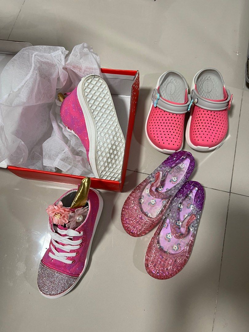 Unicorn crocs discount size 12