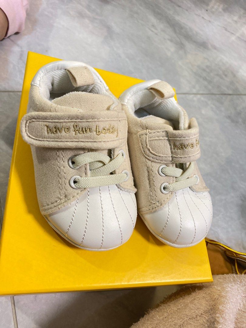 荃灣再減全新日本futafuta BB 嬰幼兒運動鞋, 兒童＆孕婦用品, 嬰兒及