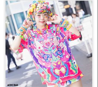 （分類：）位於 。 由 decole 提交（商品編號 1275351133，圖片 1）。簡介： 。