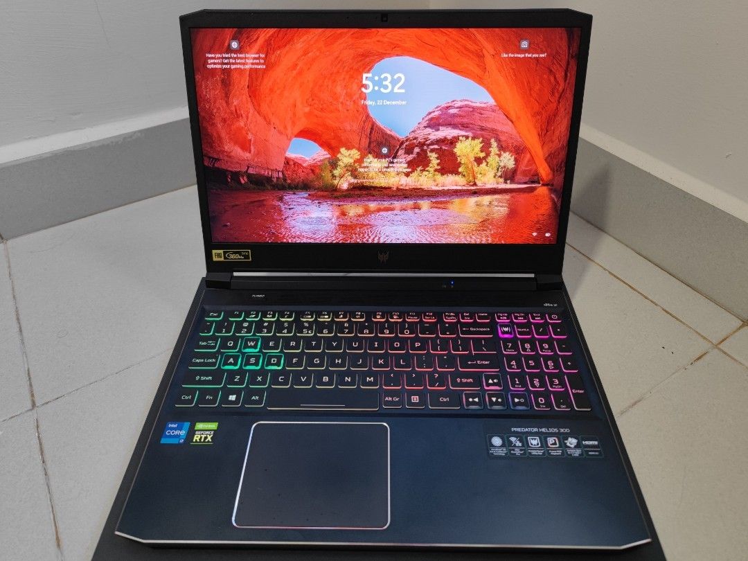 Acer predator helios discount 300 32gb ram