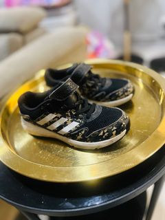 Adidas brillosas on sale