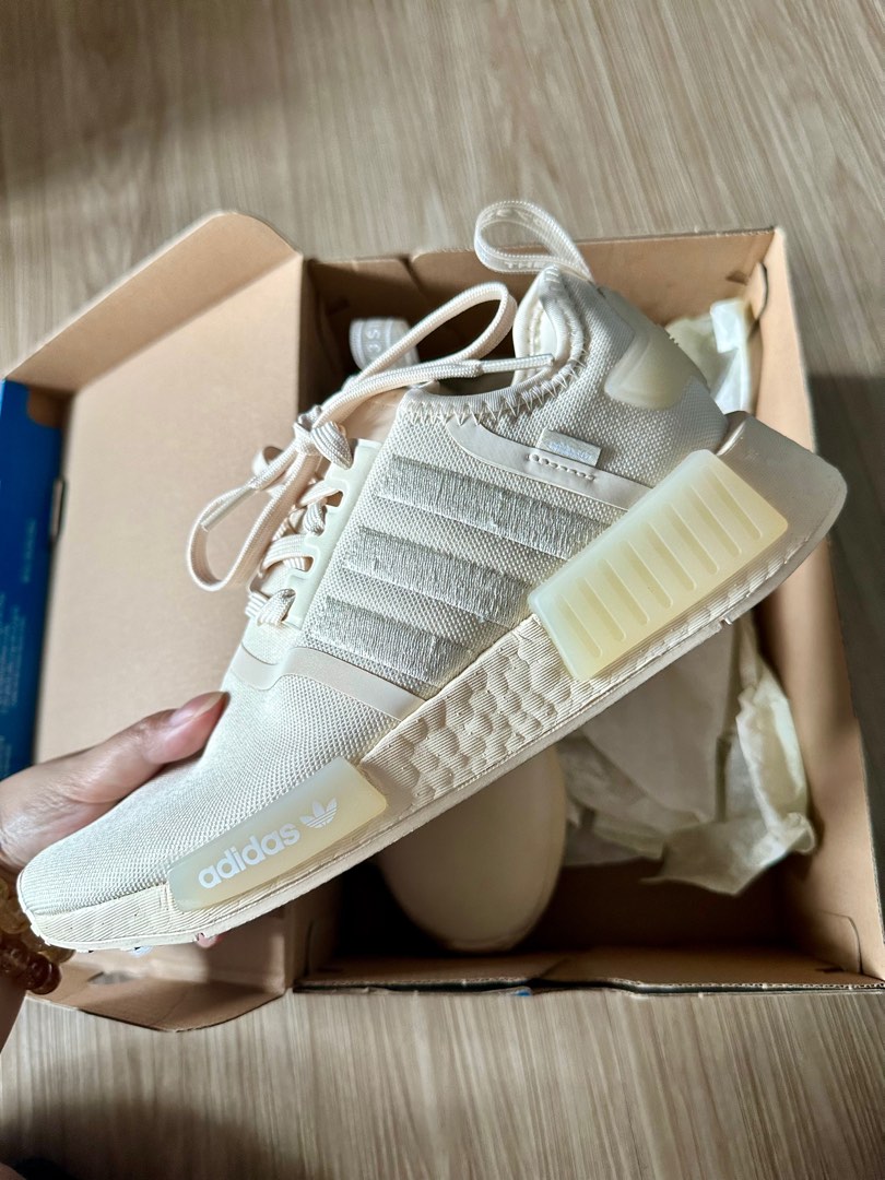 Nmd r1 white top gum sole