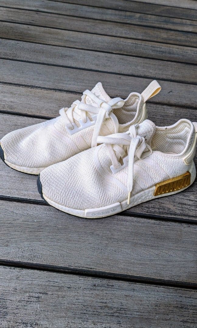 Adidas Originals women s Nmd r1