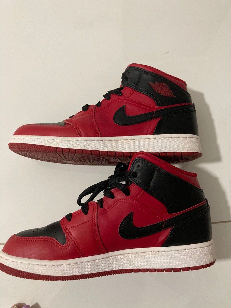 All black shop jordans junior