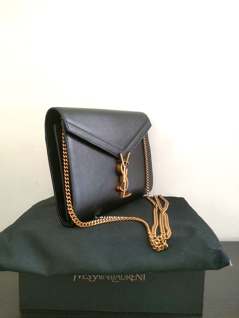 Cassandra monogram clasp bag in 2025 velvet