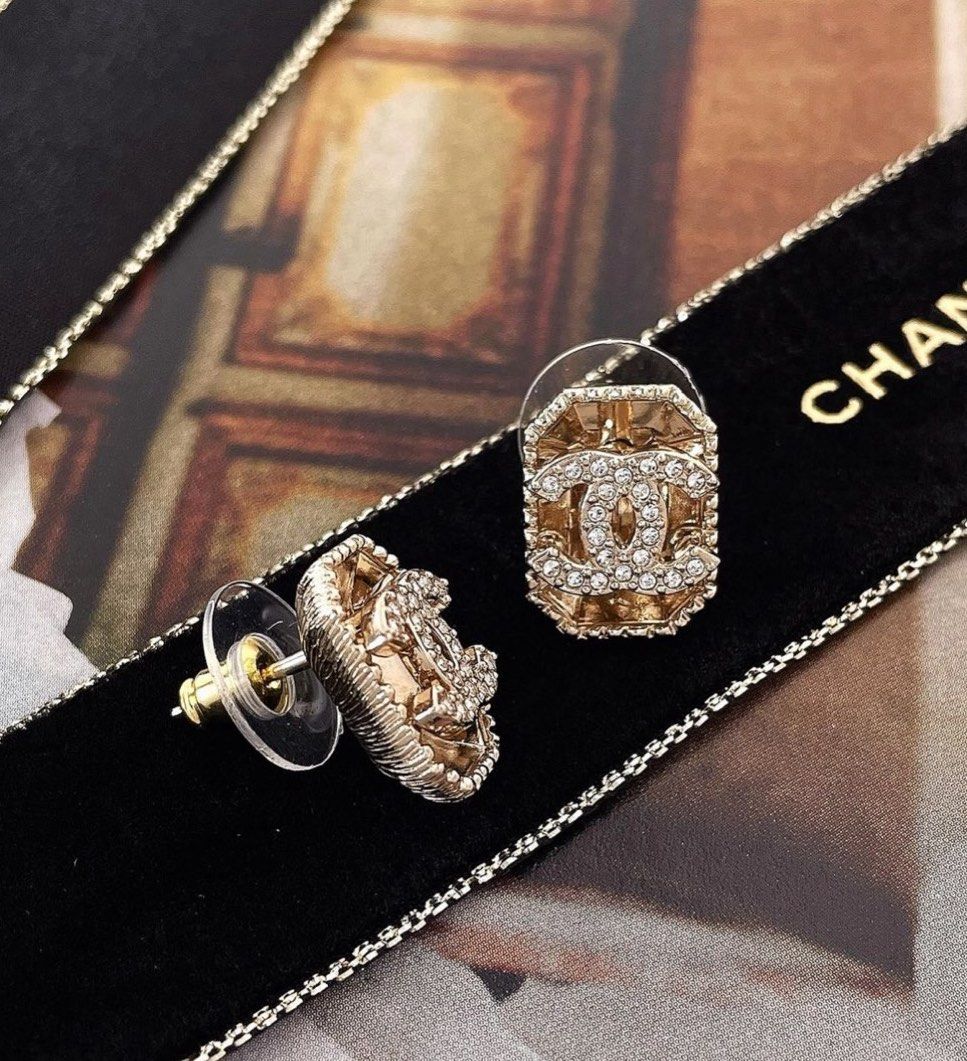 Dhgate hot sale chanel earrings