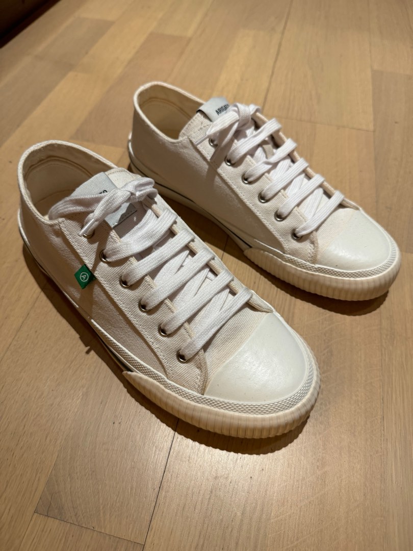 Axel Arigato White Midnight Low Sneakers, 男裝, 鞋, 波鞋- Carousell