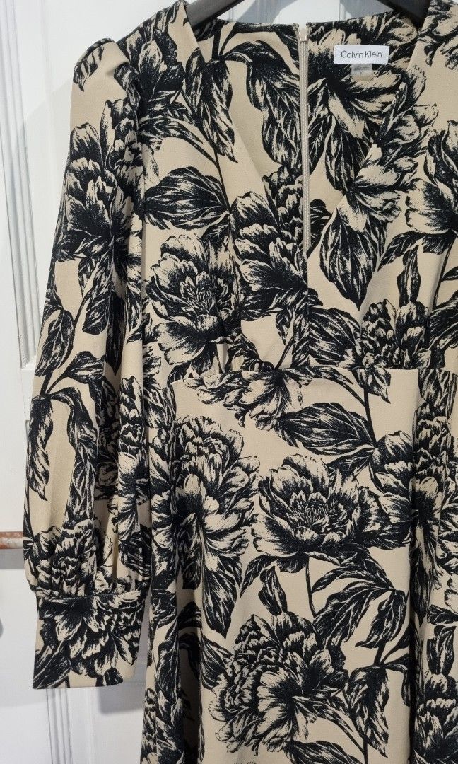 Calvin Klein Printed Black Floral Flare Dress