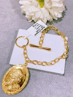 Cameo charm bracelet  18k gold