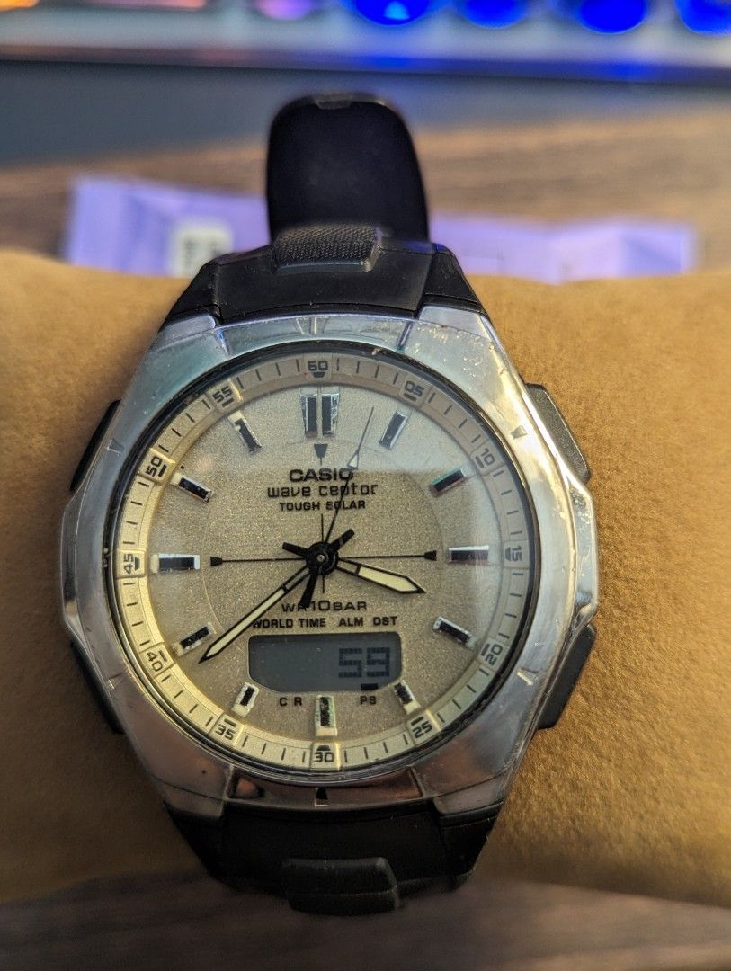 Casio wave ceptor illuminator world time 2025