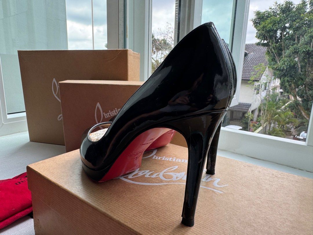 Christian Louboutin Yolanda 100 Patent Calf