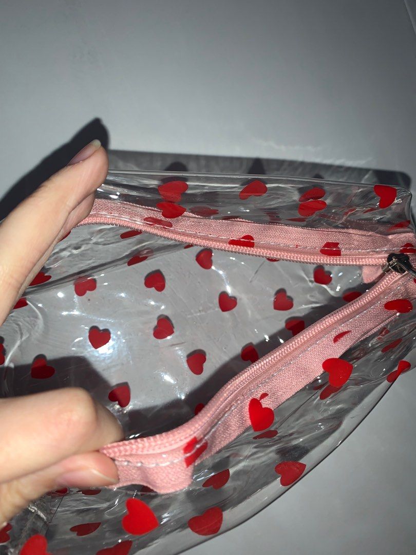 Clear/ Transparent Makeup/ Toiletries Pouch (Category: Purses & Pouches) located in Quezon City. Submitted by jellyaceeyoo (Listing ID 1275348540, Image 2). Description: •Price is slightly negotiable •Payment: GCash •Delivery: Same-day delivery/ Courier •Sh0pee Checkout available .