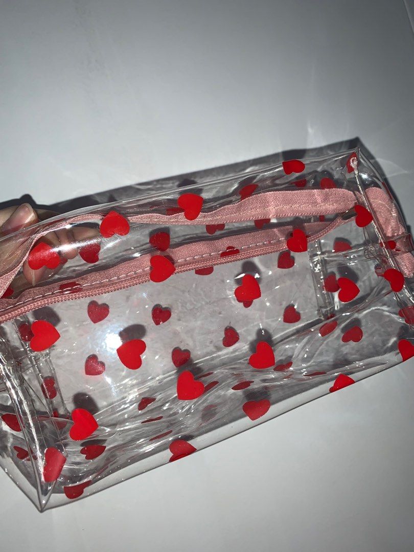 Clear/ Transparent Makeup/ Toiletries Pouch (Category: Purses & Pouches) located in Quezon City. Submitted by jellyaceeyoo (Listing ID 1275348540, Image 1). Description: •Price is slightly negotiable •Payment: GCash •Delivery: Same-day delivery/ Courier •Sh0pee Checkout available .