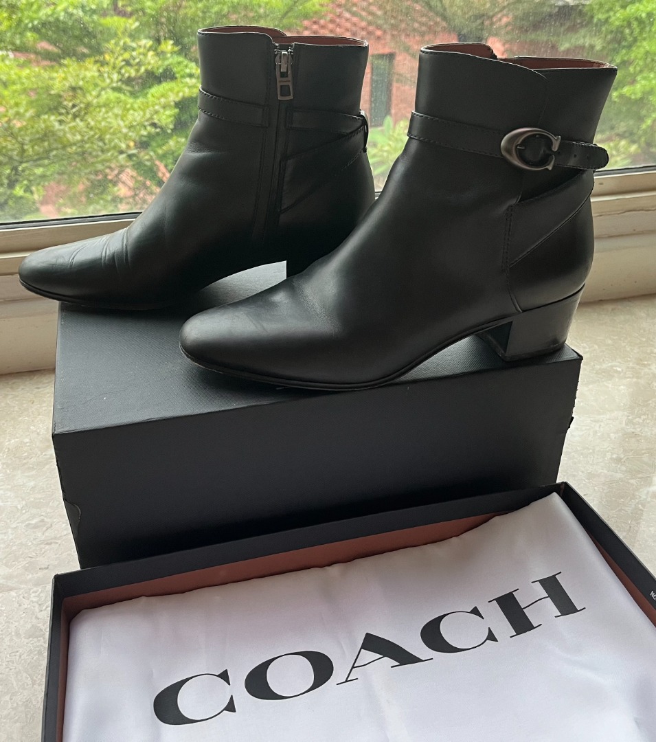 Coach Womens Chrystie Bootie with Signature Buckle Size 8C in