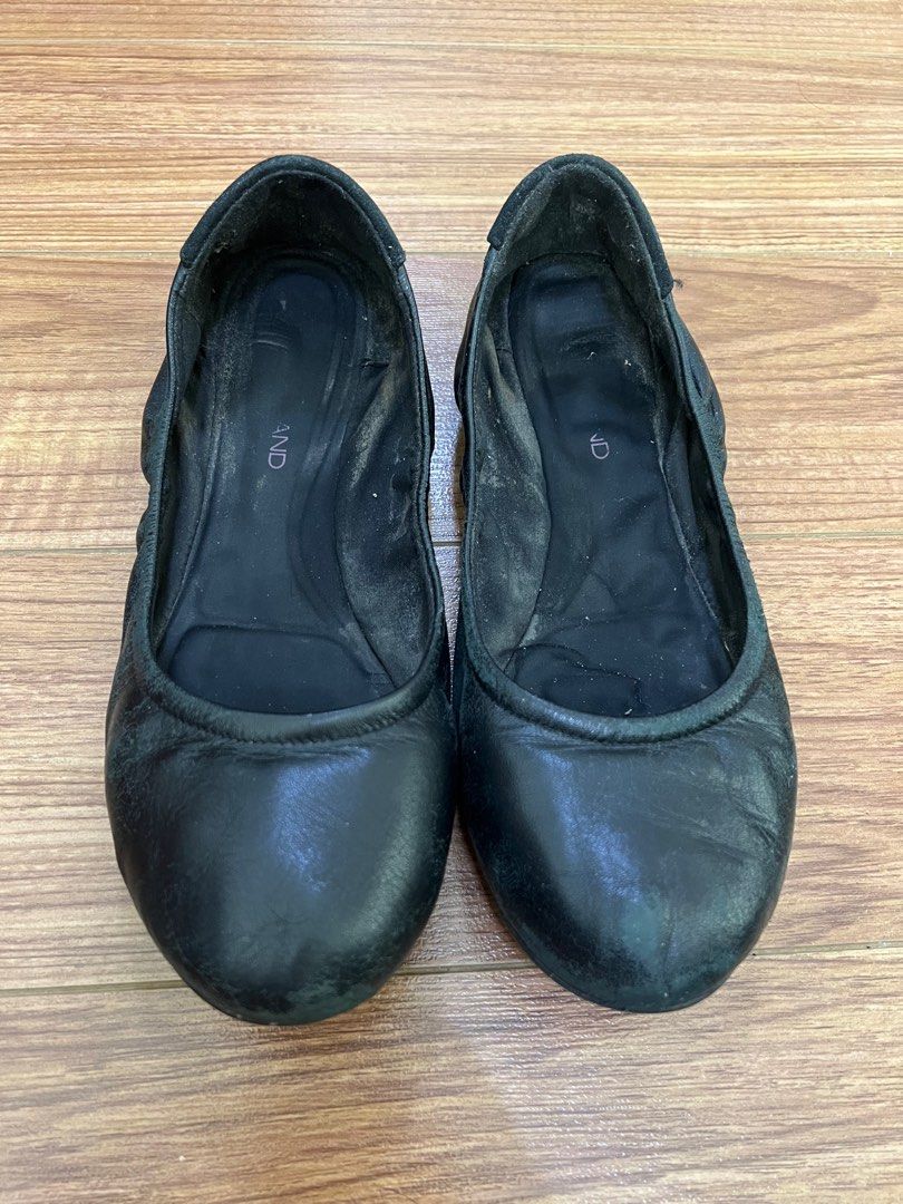 Cole Haan black flats Women s Fashion Footwear Flats Sandals