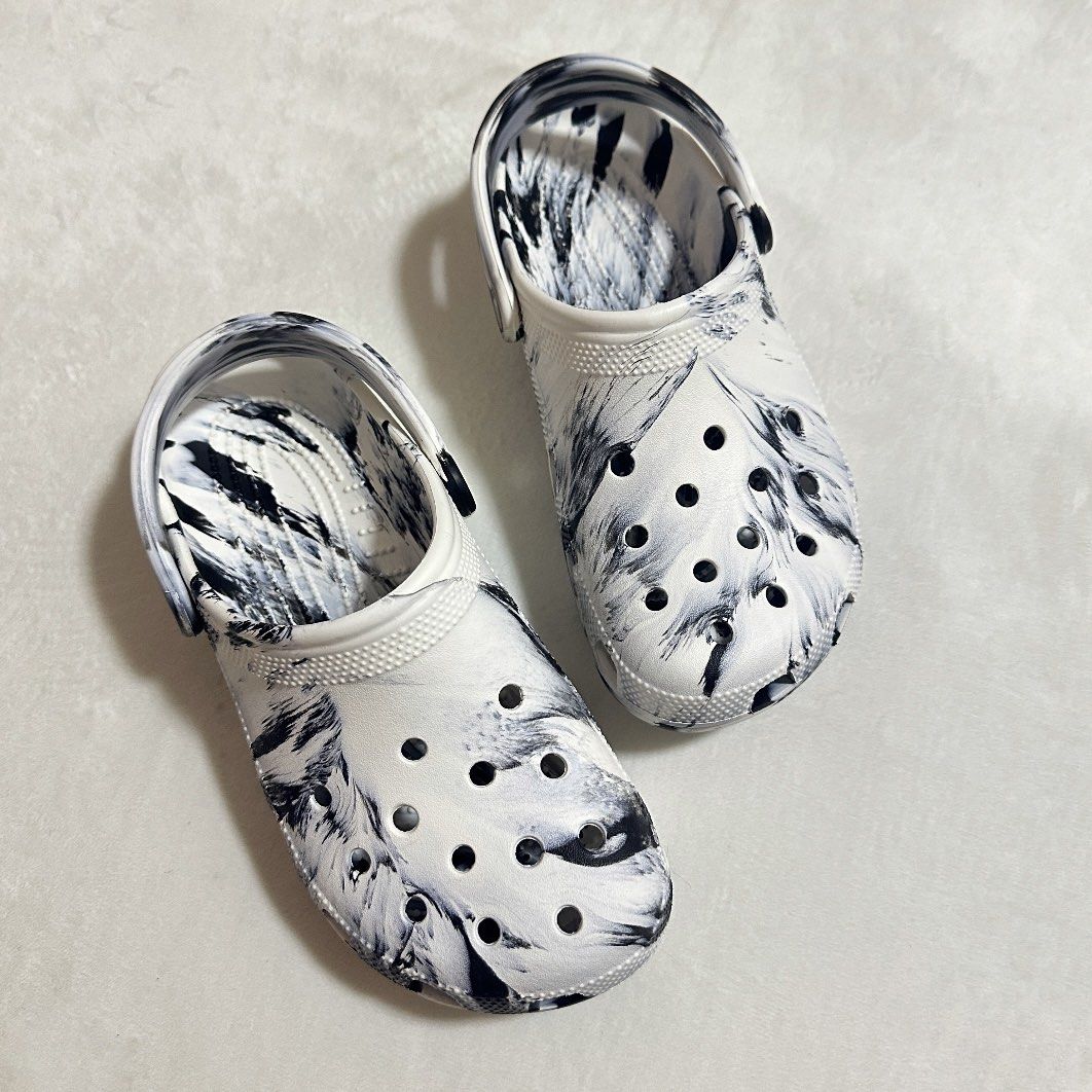 Crocs w8 store size