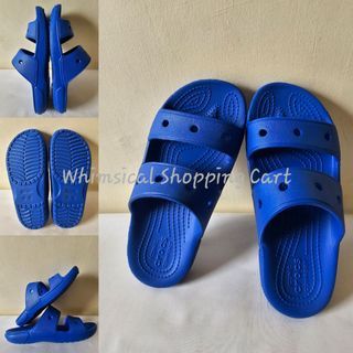 Crocs Classic Sandal in Blue Bolt (size US 5)