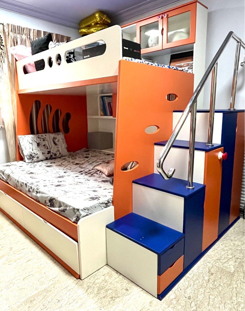 Bunk bed sales queen bottom