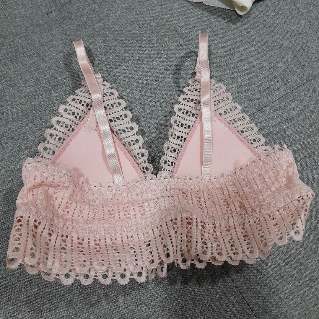 Cute Bralette, Women's Fashion, New Undergarments & Loungewear on Carousell