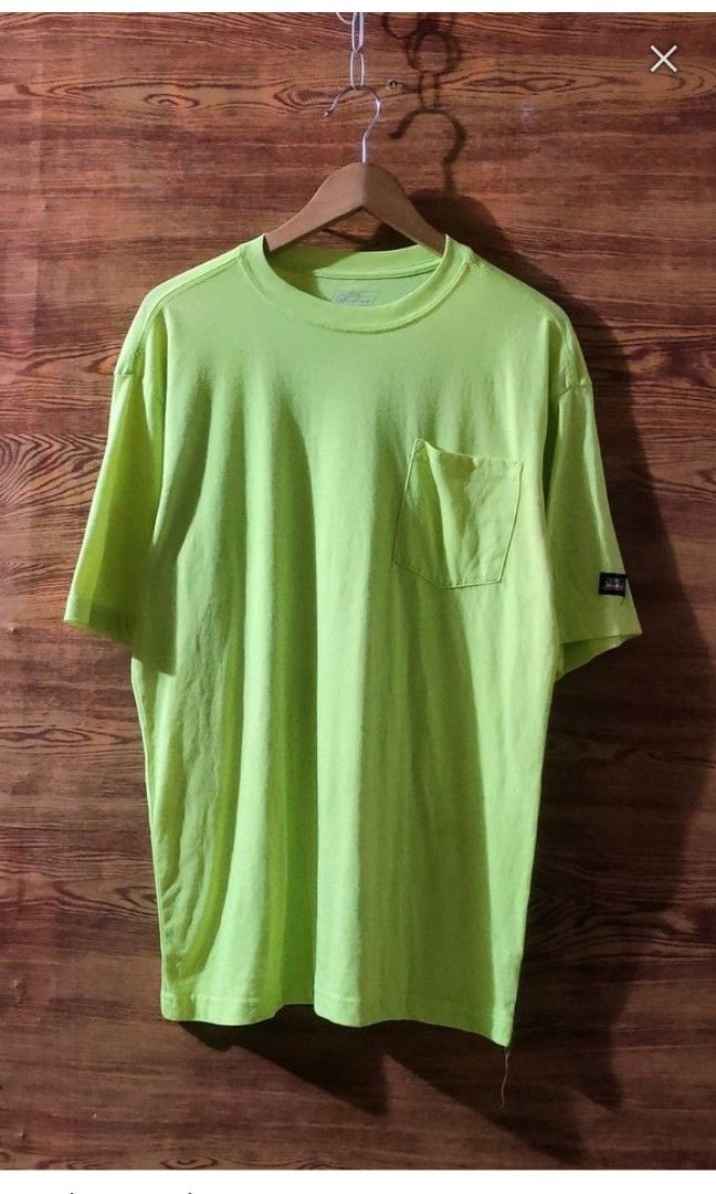 Dickies Pocket tee Yellow (Category: Tshirts & Polo Shirts ) located in Quezon City. Submitted by gnerix (Listing ID 1275285826, Image 2). Description: Dickies Pocket tee yellow dimes: 22*31 size on tag: medium.