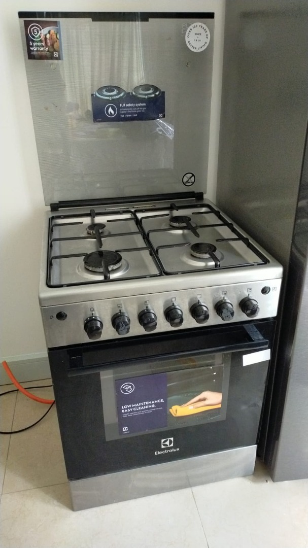 Electrolux gas oven and cooktops, 家庭電器, 廚房電器, 鍋具 Carousell