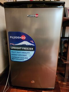 Fujidenzo 3.5 c.u. ft Upright Freezer