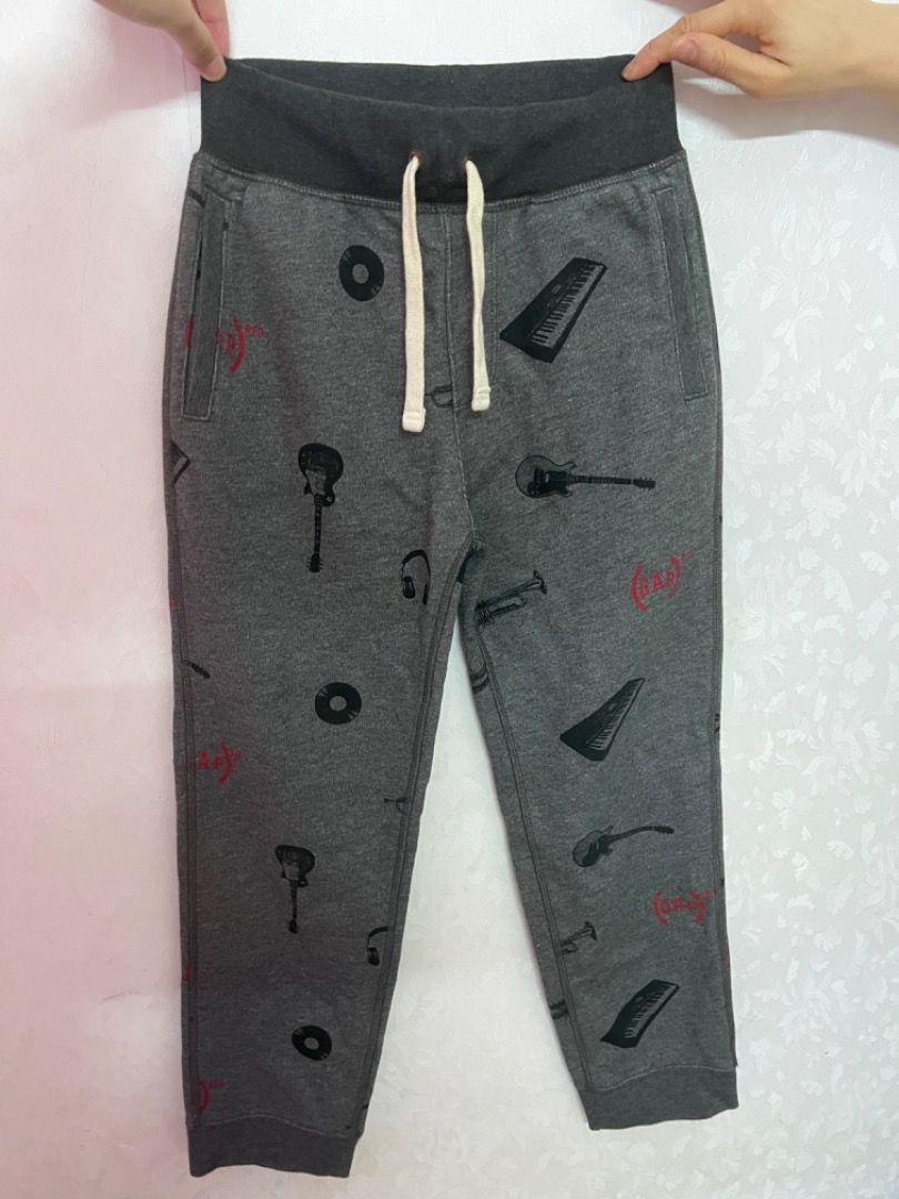 Gymshark GLOBAL LIFTING OVERSIZED JOGGERS, 男裝, 褲＆半截裙, 運動褲- Carousell