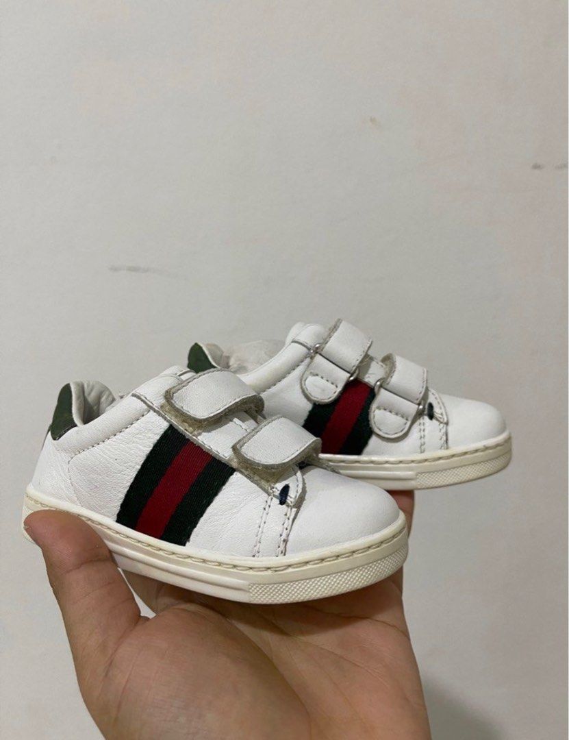 Gucci discount newborn shoes