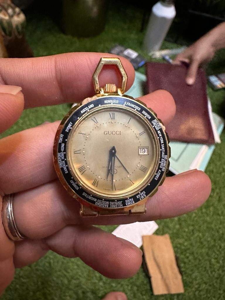 Gucci online pocket watch