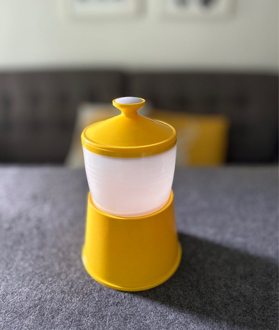 Half boiled egg container shop