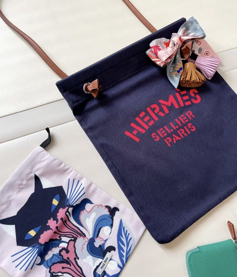 Hermes aline grooming bag on sale