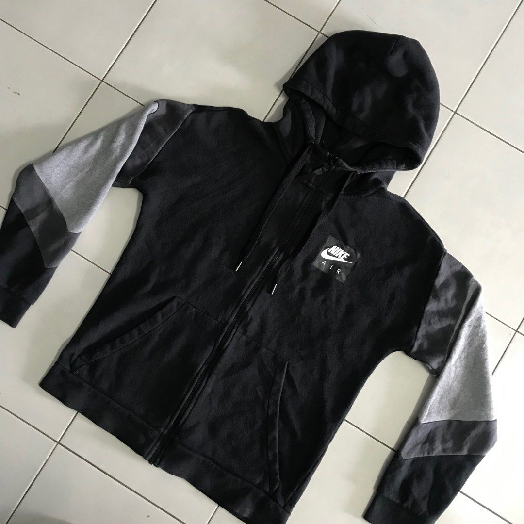 Hoodie Nike Men s Fashion Tops Sets Hoodies on Carousell