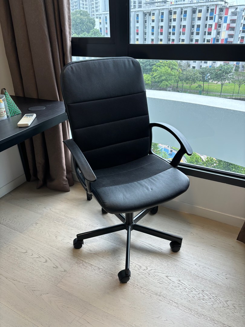 Torkel swivel chair clearance bomstad black