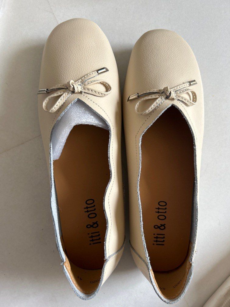 White flats size 8 sale