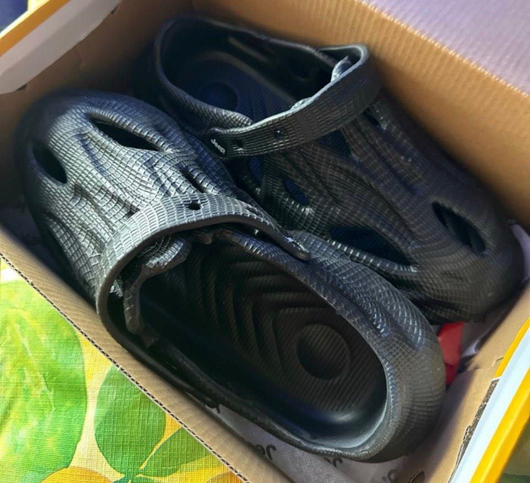 Crocs jeep best sale