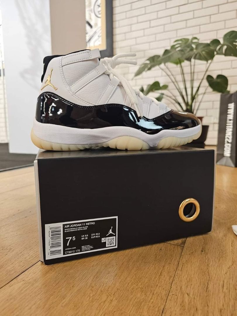 Jordan 11 GRATITUDE with tote bag titan white or black sticker