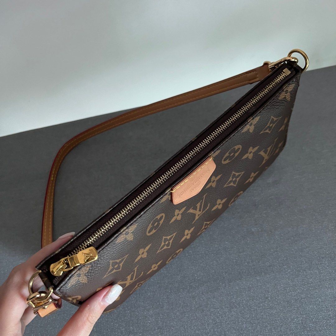 Louis vuitton large clearance pochette