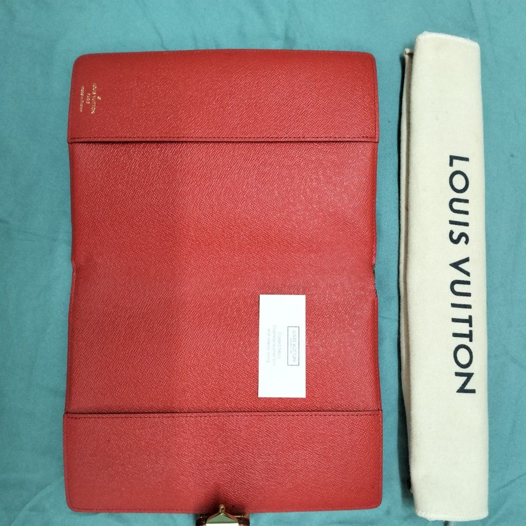 Louis Vuitton paulmm notebook cover (Category: Luxury Bags & Wallets) located in Dagupan City. Submitted by nmcmp4 (Listing ID 1275275278, Image 3). Description: authentic Louis Vuitton paulmm notebook cover red monogram with complete inclusions (box, dustpouch and paperbag) has minor scratches at the bottom part of the edge (please refer to the pictures).