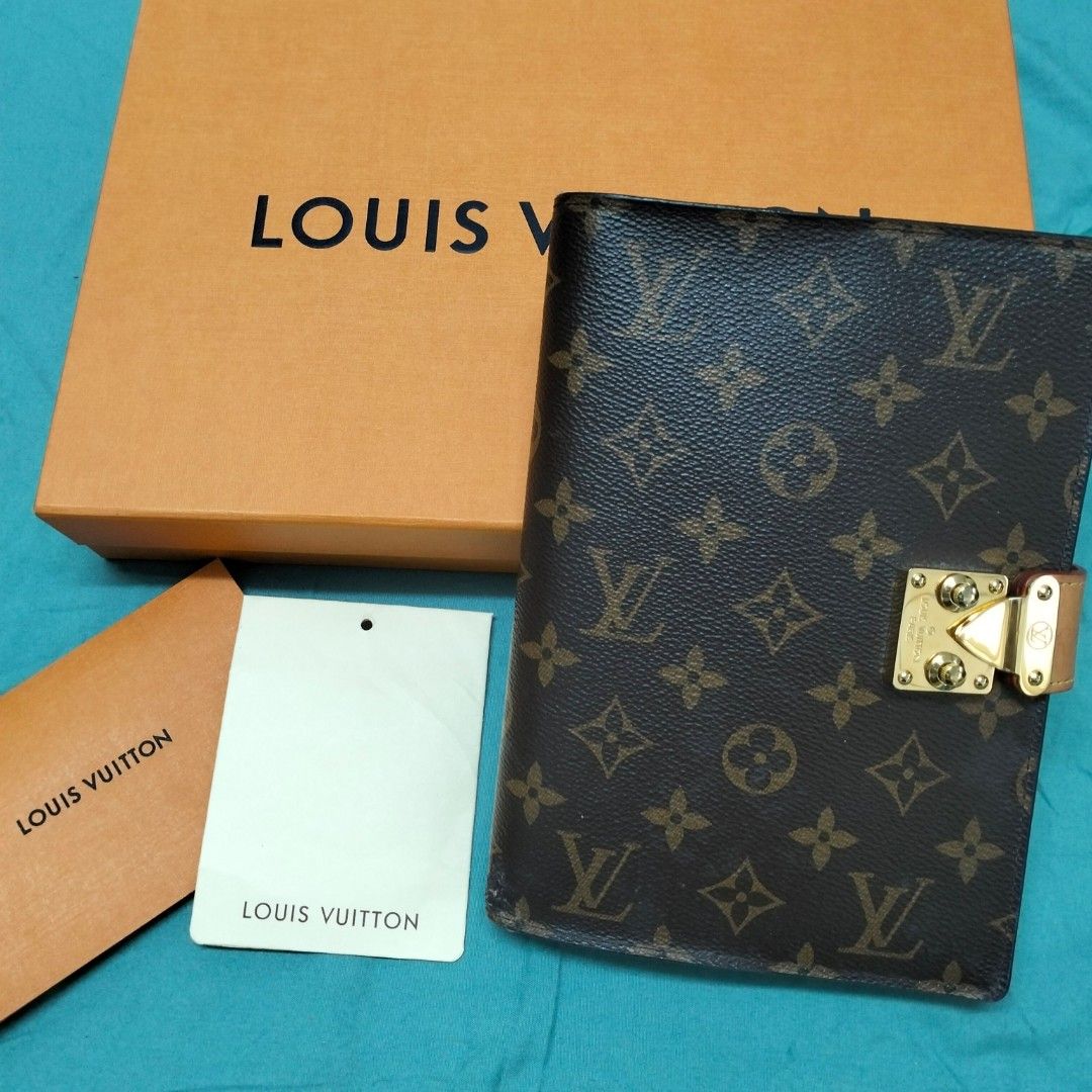 Louis Vuitton paulmm notebook cover (Category: Luxury Bags & Wallets) located in Dagupan City. Submitted by nmcmp4 (Listing ID 1275275278, Image 1). Description: authentic Louis Vuitton paulmm notebook cover red monogram with complete inclusions (box, dustpouch and paperbag) has minor scratches at the bottom part of the edge (please refer to the pictures).