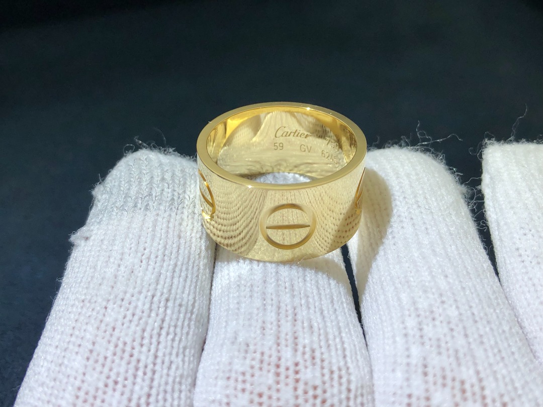 Cartier love ring yellow gold online