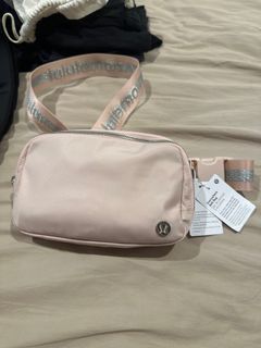 Lululemon Everywhere Belt Bag, 1L (Pink Taupe)