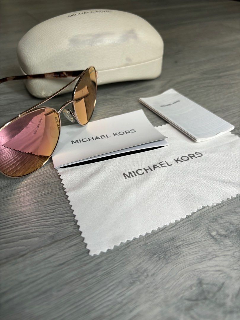 Michael kors deals pink aviators