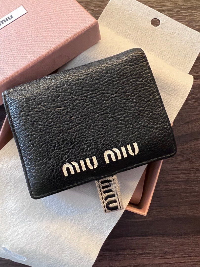 Miu miu store wallet sale