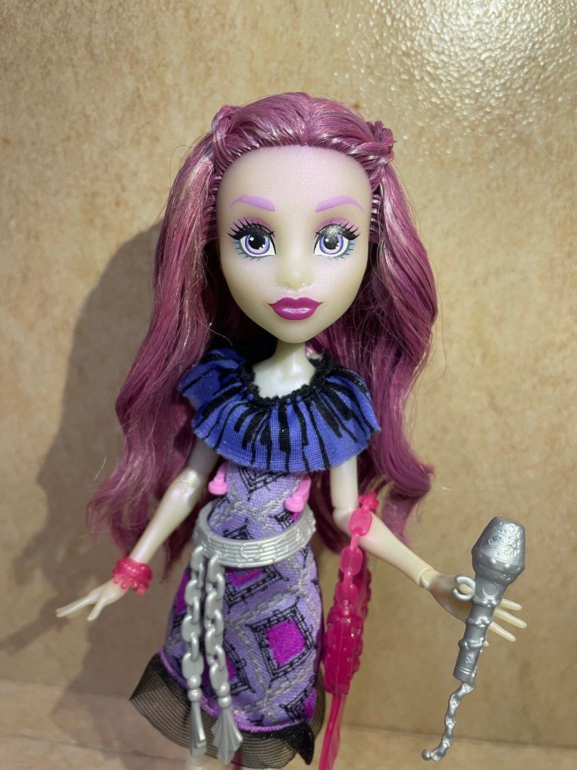Monster High Ari Hauntington (Category: Figurines & Statues) located in Manila. Submitted by dorkshadow (Listing ID 1275240278, Image 2). Description: .