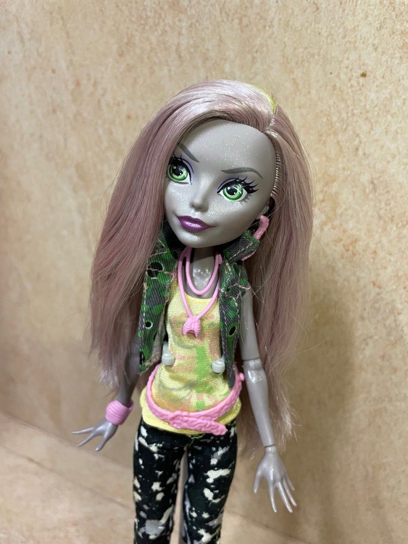 Monster High Moanica D’kay (Category: Kids Toys) located in Manila. Submitted by dorkshadow (Listing ID 1275241304, Image 3). Description: .