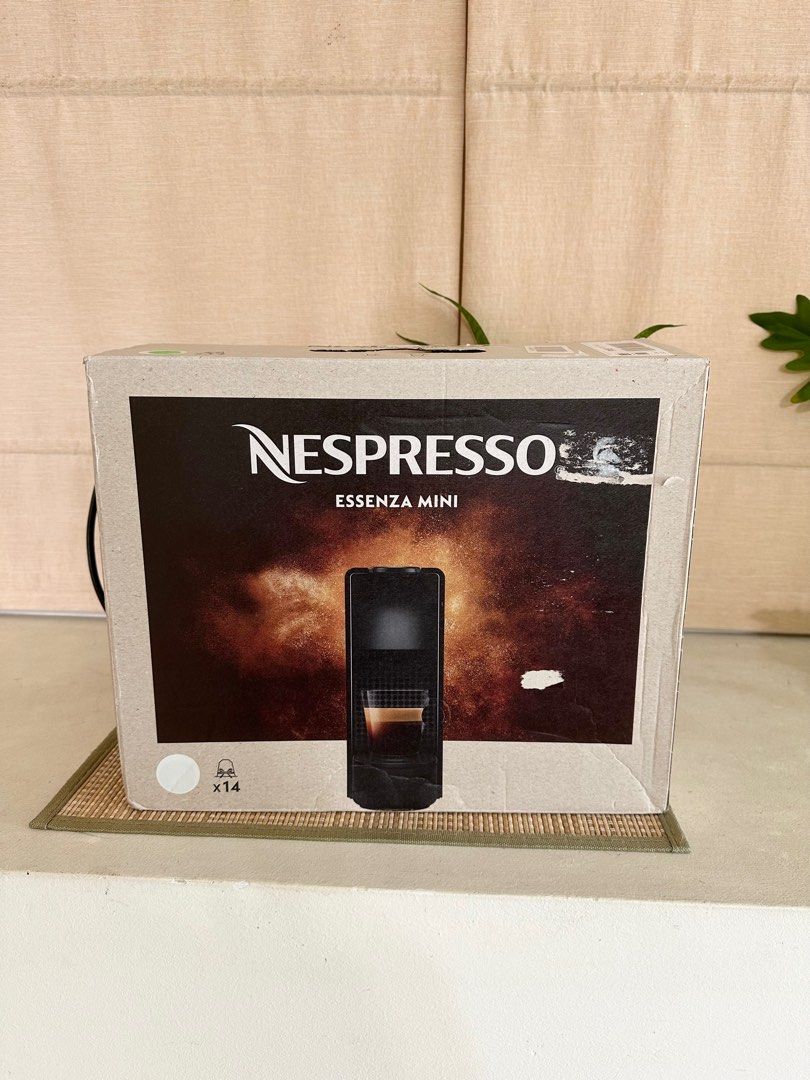 NESPRESSO ESSENZA MINI COFFEE MACHINE LIME GREEN NESPRESSO WARRANTY Over 30  sold 8004399332065